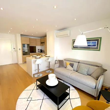 T2 Neuf Centre Avec Garage Apartamento