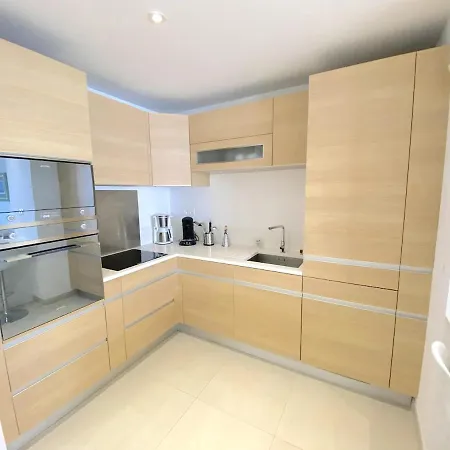 Apartment T2 Neuf Centre Avec Garage