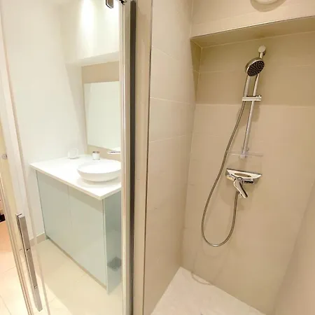 T2 Neuf Centre Avec Garage